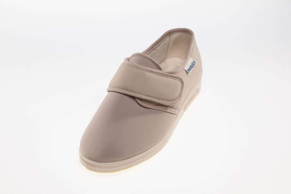 art. 655 - Calzatura per Piedi Speciali donna, colore beige | Calzaturificio Emanuela